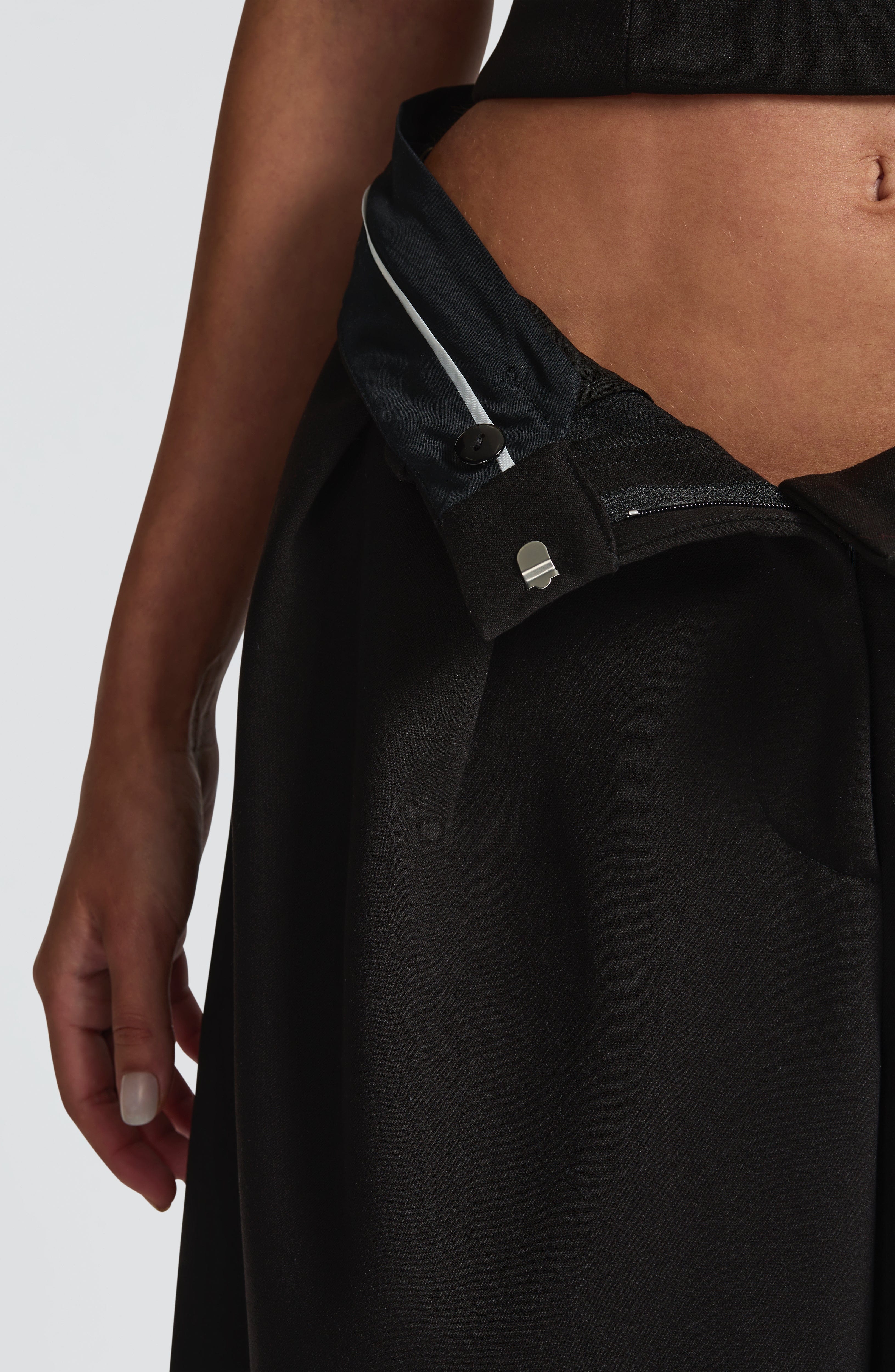 Ausra Bermuda Shorts - Black